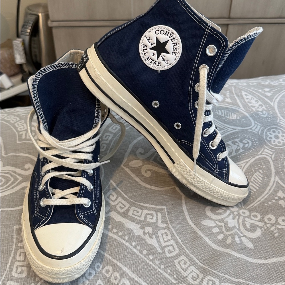 Converse Navy Chuck 70 High top - Discontinued color - Size 7 Men’s 9 Women’s